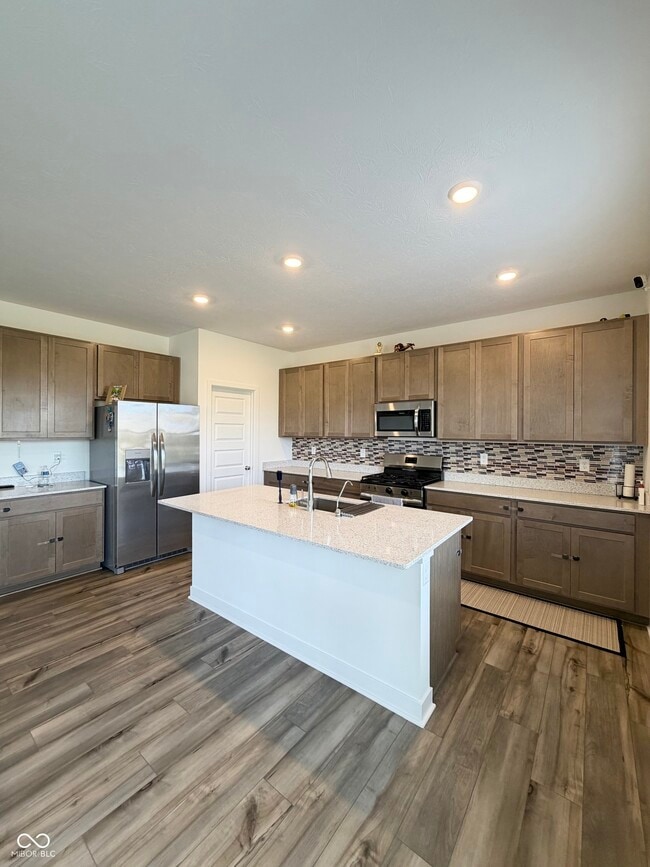 Photo - 1208 Taggart Wy