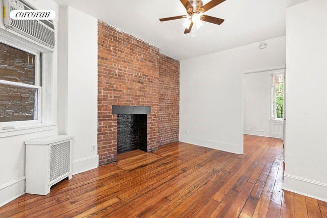 Photo - 163 W 10th St