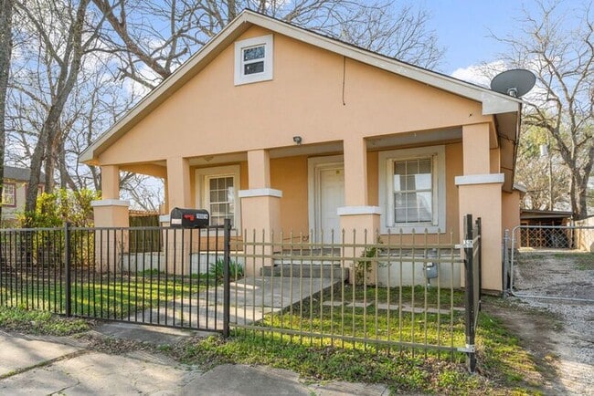 Photo - 2514 E Archer St