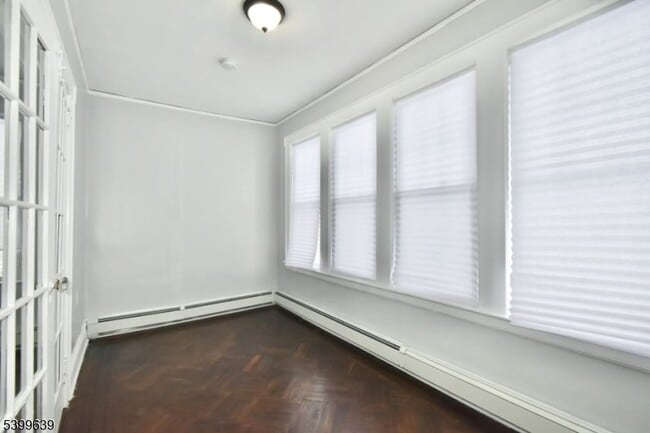 Photo - 519 Clinton Pl