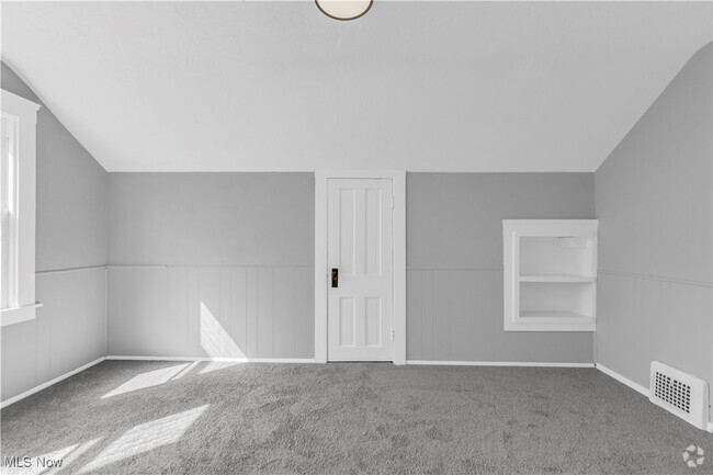 Building Photo - 4694 Turney Rd Unit 2/UP Rental