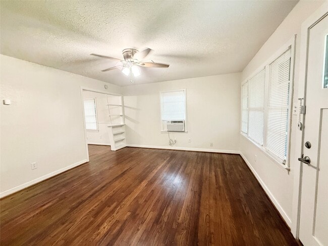 Photo - 824 S Anderson St