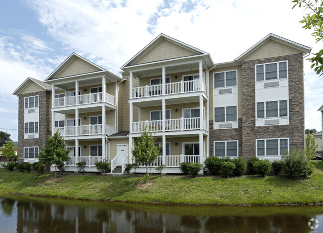 The Cove at Springfield - The Cove at Springfield Apartments