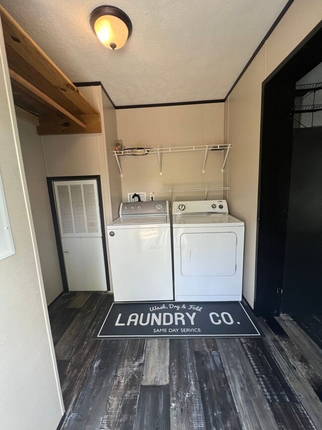 Photo - 19310 Gourdon Ln