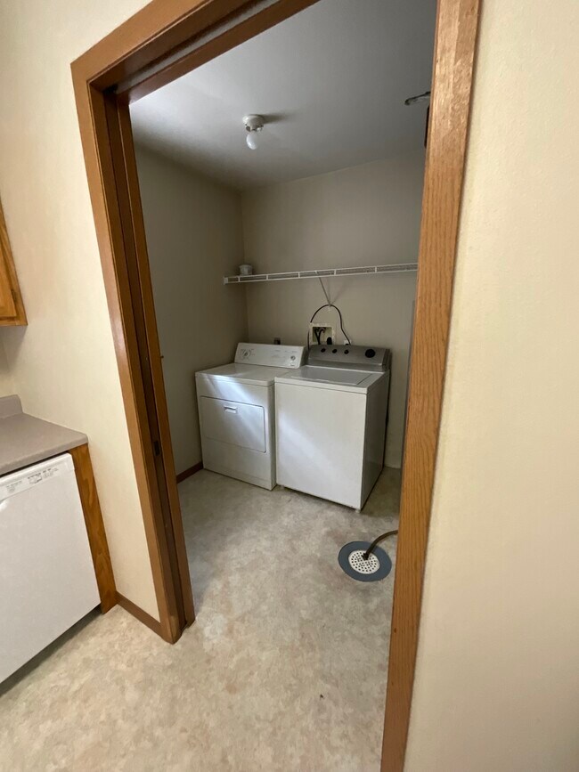 Own Washer/Dryer in Unit - 4609 S Baha Ave Apartments Unit 101