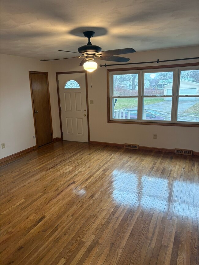 Photo - 3815 Dexter Ave