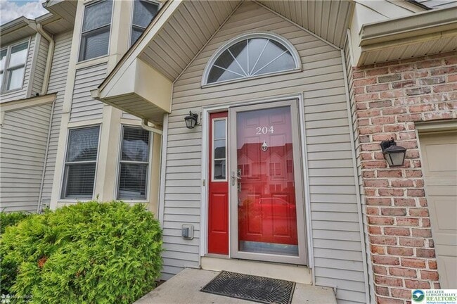 Photo - 204 Ridings Cir