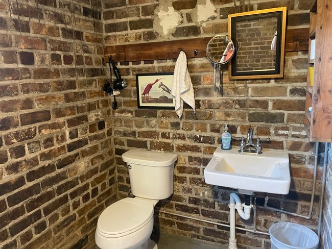 Photo - 14 Fort St Unit Flat