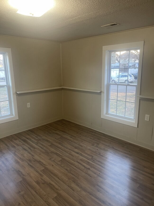 Photo - 1612 8th Ave