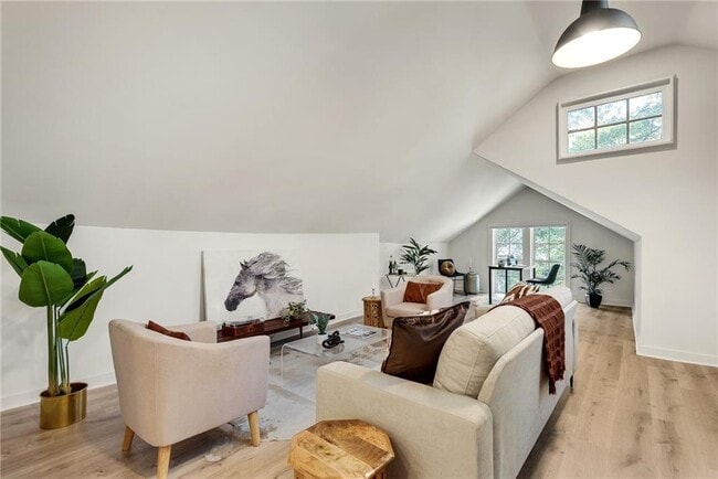 Photo - 901 Argonne Ave NE Unit B