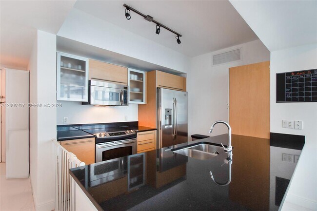 Photo - 951 Brickell Ave Unit 1410
