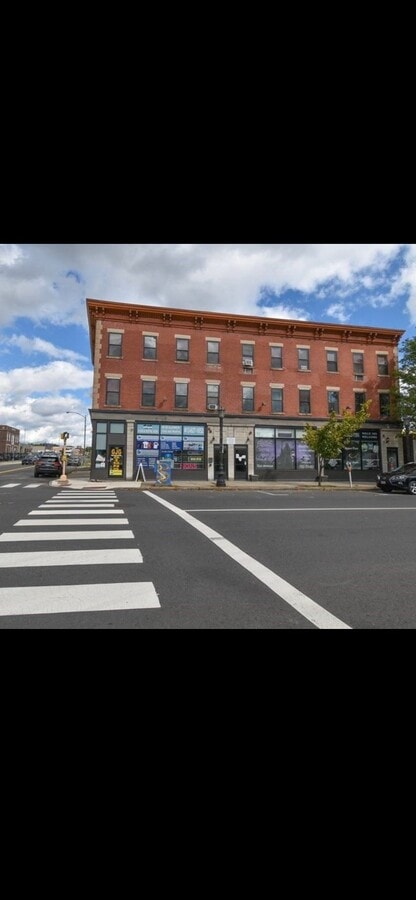 Photo - 181 Chestnut St Unit Storefront