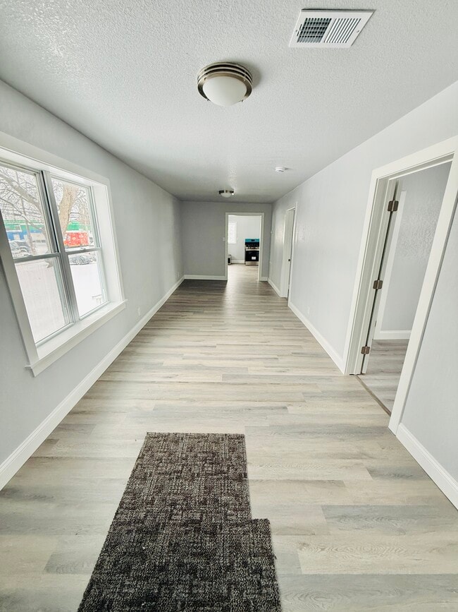 Photo - 1713 Maple St Unidad #2