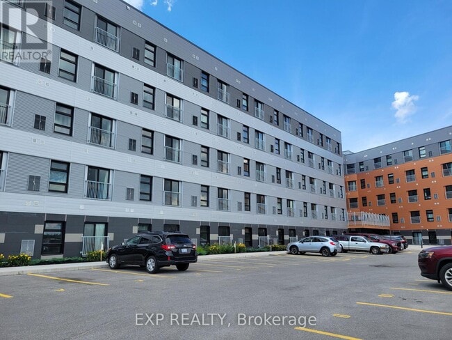 Photo - 75 Barrie Rd