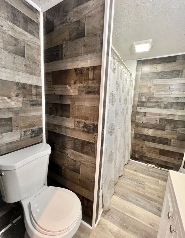 Photo - 3 Bedroom 2 Bath City Home Available