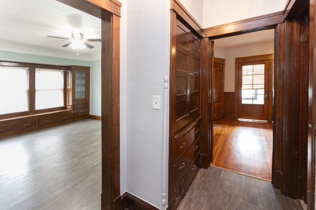 1193 Warren Rd Unit 1193 Warren Rd