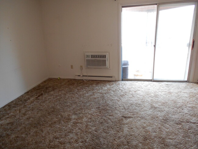 Photo - 718 E 18th St