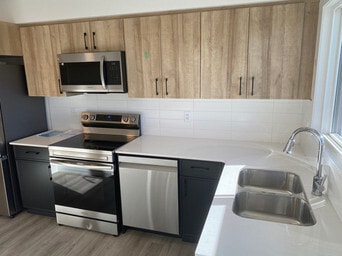 Photo - 850 Secord Blvd NW