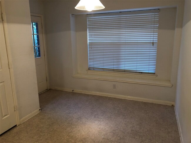 Photo - 23706 Cansfield Way