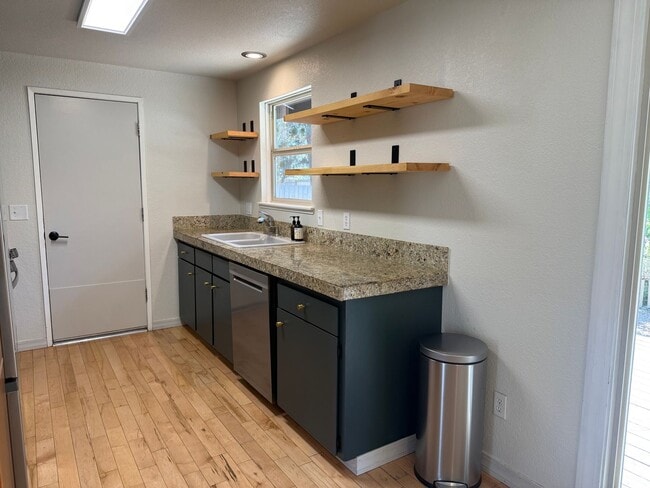 Photo - Beautiful 3 Bed/1 Bath Home with Large and Fenced Backyard - SE Bend
