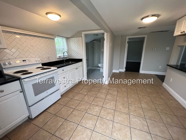 Building Photo - 110 Woodbury - Turnersville Rd Unit B