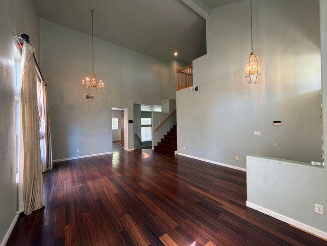 Photo - 709 Black Oak Way