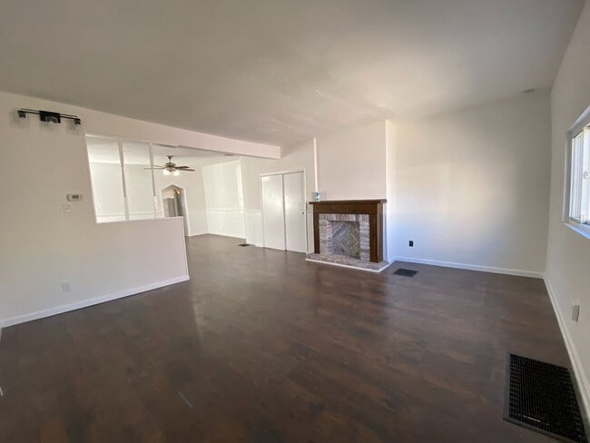 Photo - 446 Sapphire Way