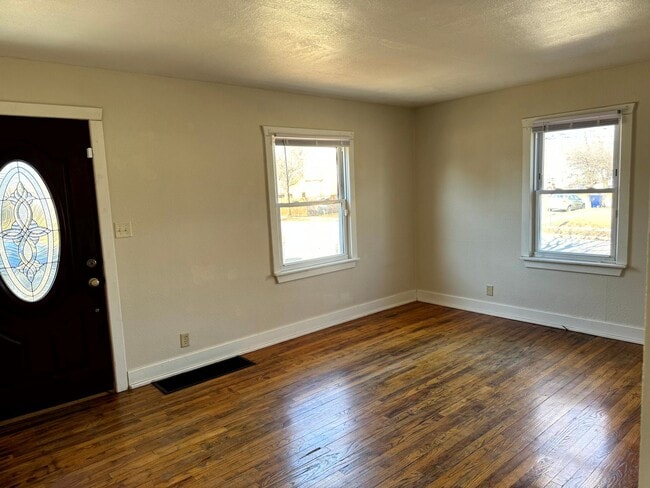 Photo - 3 bedroom Kenosha cape cod