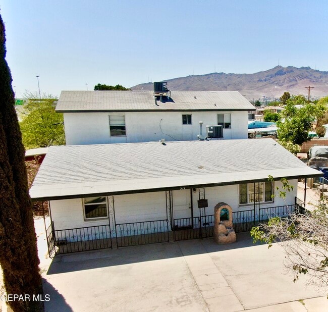 Photo - 517 Bataan Cir