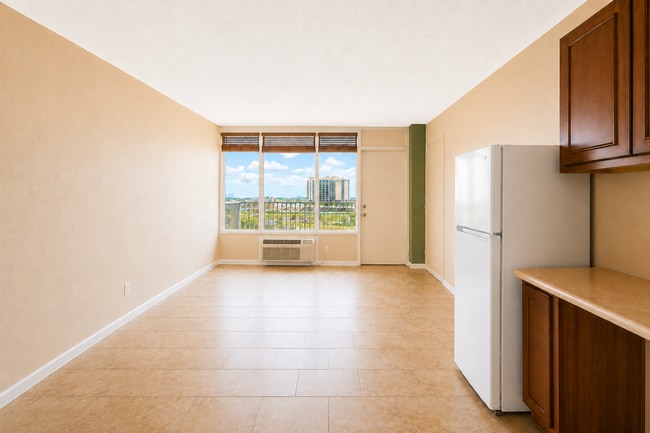 Photo - Cozy Studio on the Beach in Daytona Beach Shores Unit 514