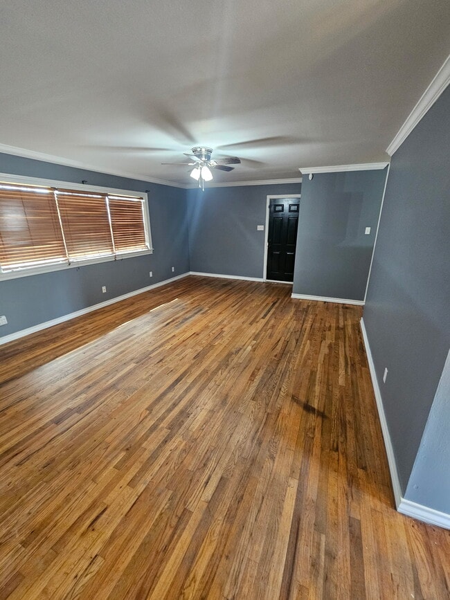 Photo - 2507 University Ave