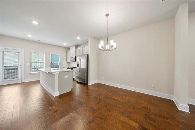 Photo - 3761 Oxford Cir