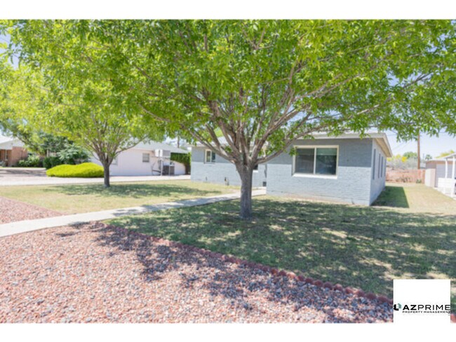 Photo - $500 OFF FIRST MONTH'S RENT MOVE IN SPECIA...