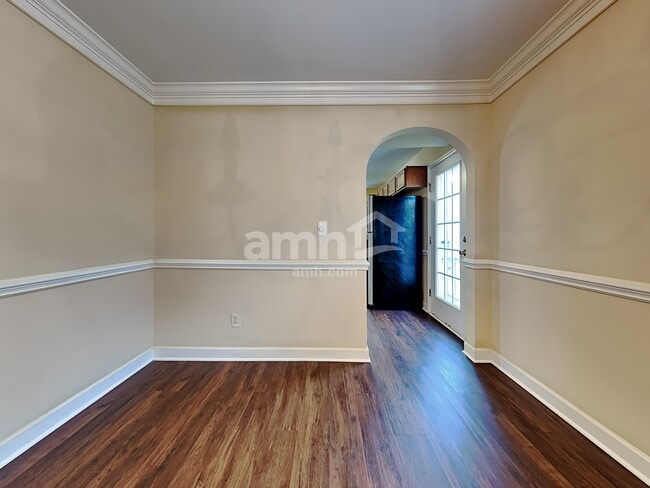 Photo - 817 Winterside Ln