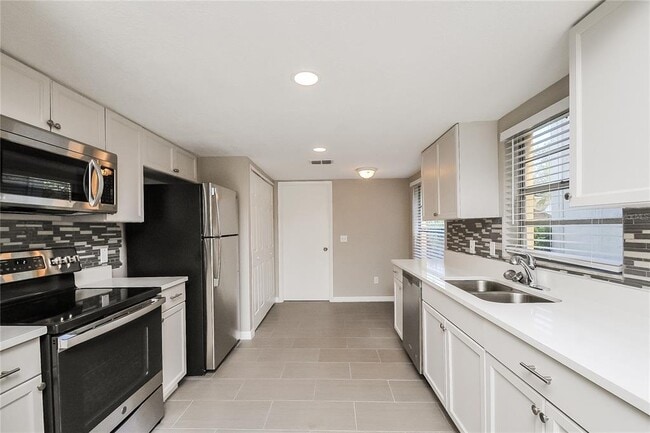 Photo - 1625 Crossridge Dr