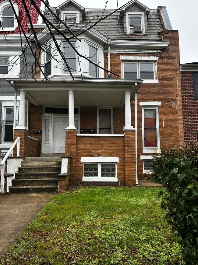 Building Photo - 2535 Brookfield Ave Rental