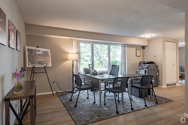 Leasing Office