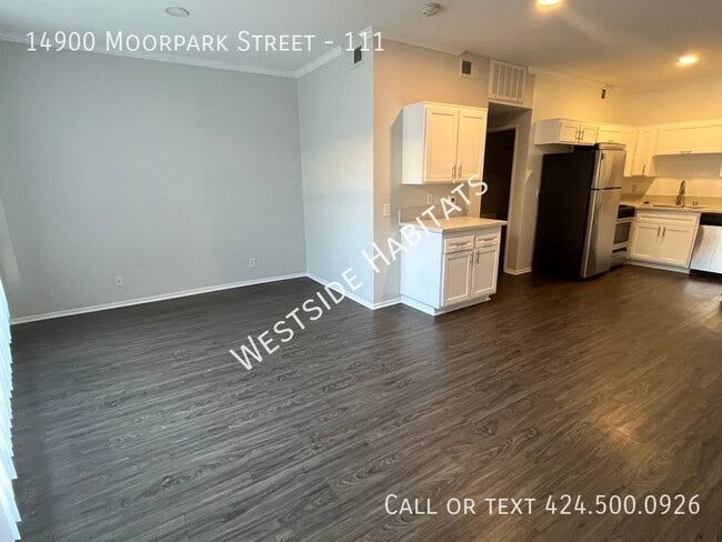 Building Photo - 14900 Moorpark St Unit 111 Rental