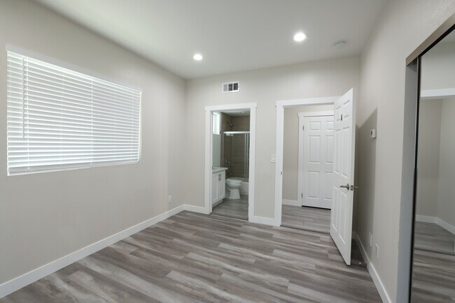 Photo - 1133 Browning Blvd