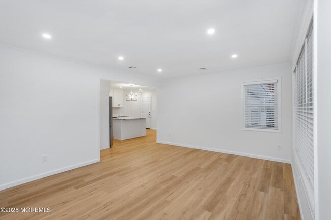 Photo - 2401 Mallow St