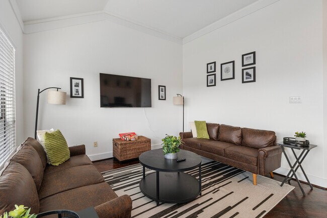 Photo - 3412 St Emanuel St