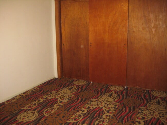 Photo - 467 S Downey Rd