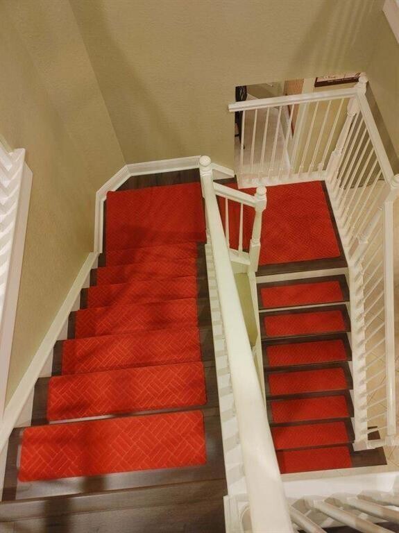 Photo - 2009 Grey Falcon Cir SW