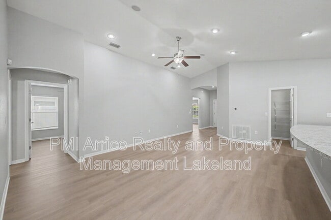 Photo - 7918 Chestnut View Dr
