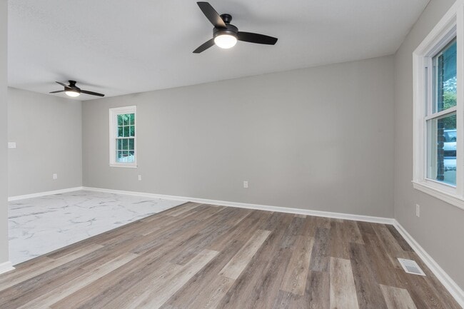 Photo - 216 Cross Hill Rd