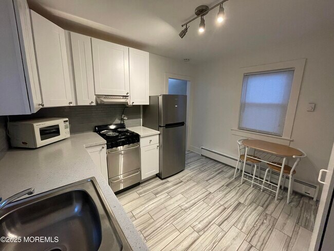 Photo - 94 Poplar Ave