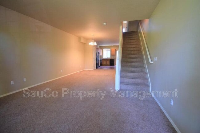 Photo - 1419 NE Lockheart Ln