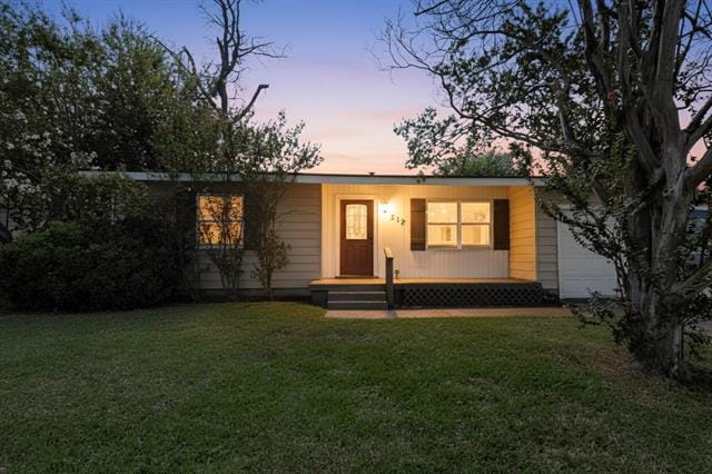 Building Photo - 317 W Pecan St Rental