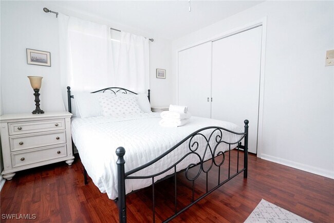 Photo - 1351 Oaklawn Ct