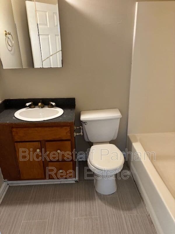 Photo - 1233 Eberhart Ave Unit #B